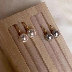 High-heeled Pearl Hoops 1 Pair